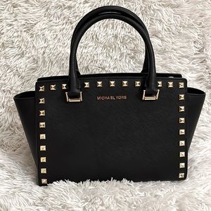 MICHAEL KORS Selma Studded 
Leather Crossbody Bag in Black! EUC!